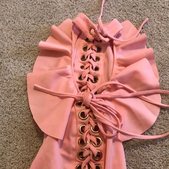 Pink romper ties up in the front and back - Picture 4 of 5